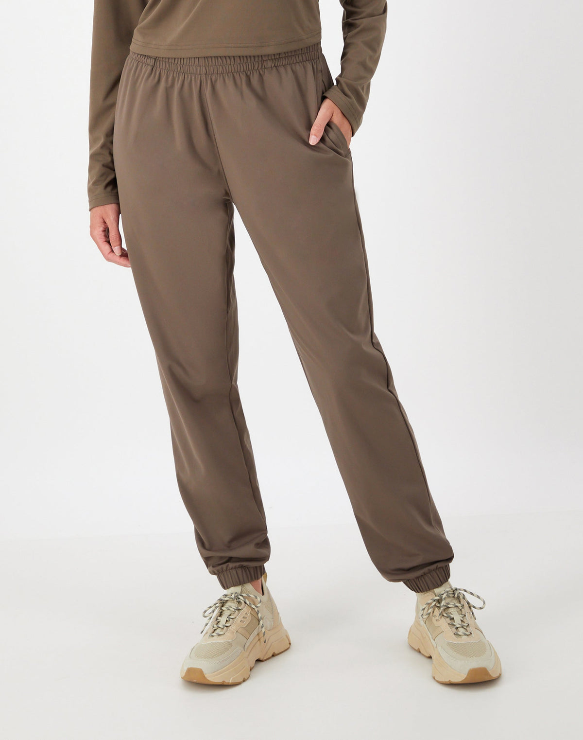 Hanes Moves Women's Slim Joggers, 29"
